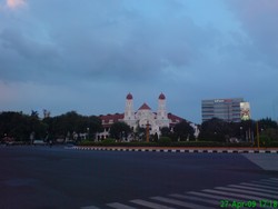Senja di Tugu Muda