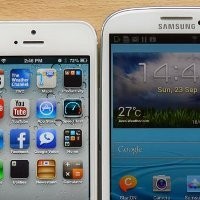 Fight! iPhone 5 vs Galaxy S III