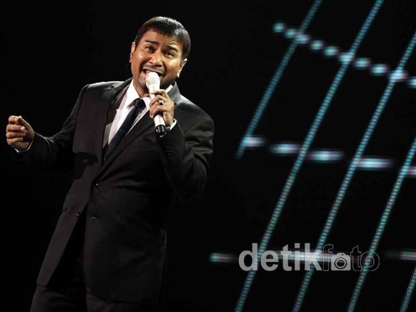 Konser 35 Tahun Berkarya Harvey Malaihollo