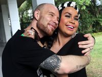 Melaney Ricardo & Tyson Pamer Kemesraan