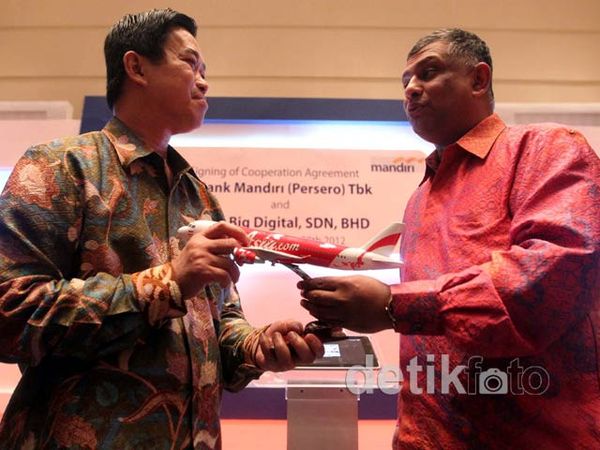 Bank Mandiri Gandeng Air Asia