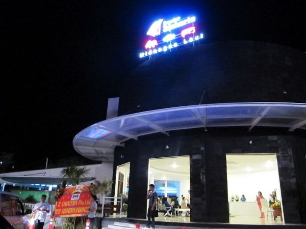 Mengintip Cabang Baru Bandar Djakarta di Surabaya