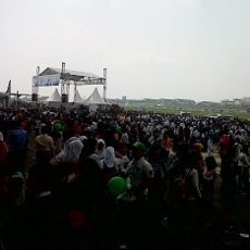 Ribuan Pelajar Tumplek di BAS 2012