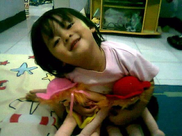 Nurkhalifah Az Zahra Firdaus, 2,4 Tahun, Perempuan