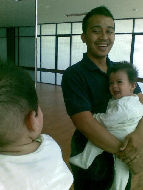Ritter Arib Baskoro, 10 Bulan, Lelaki