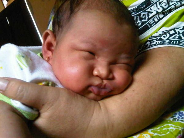 Falisha Azkadina Anggono, 10 Bulan, Perempuan