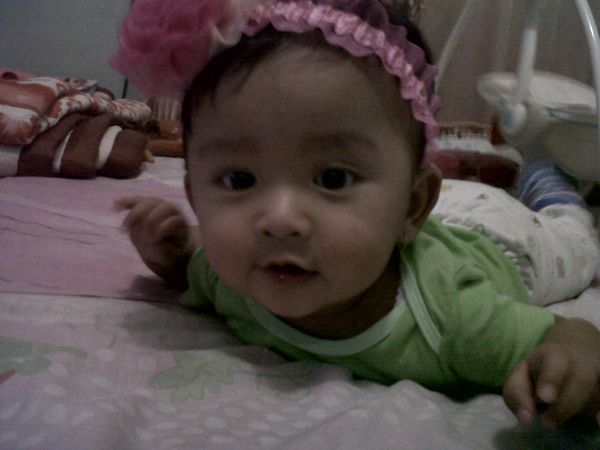 Yaulan Naylashoka, 9 Bulan, Perempuan