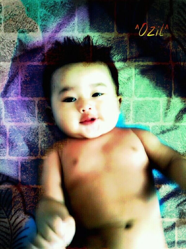 Muhammad Ozil Januar Firdaus, 8 Bulan, Lelaki