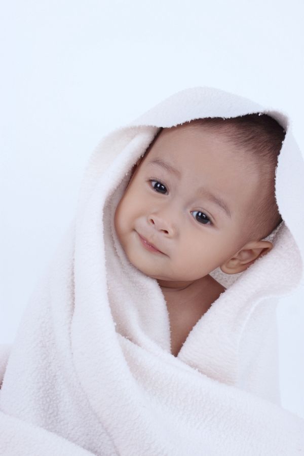 Thara Ananta Vilar, 11 Bulan, Lelaki