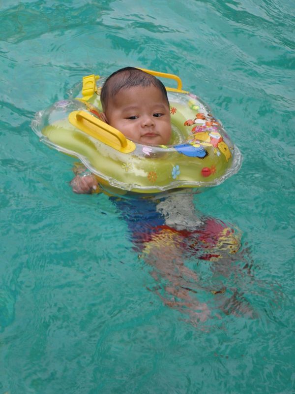 Mahendra Abimanyu Kuncoro, 8 Bulan, Lelaki
