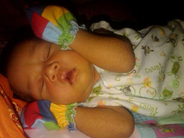 Ezio Ghazaly Dzakir Kavadi, 8 Bulan, Lelaki