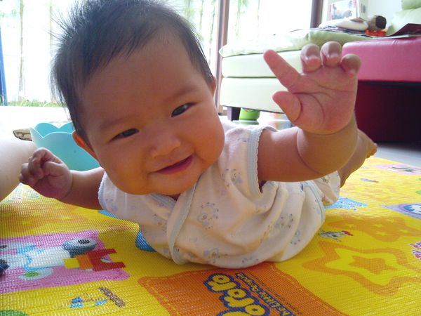 Cho Yujin, 10 Bulan, Lelaki