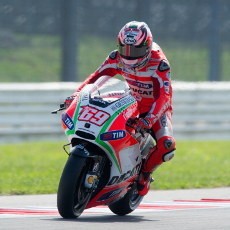 Hanya 9 Rider Berlaga, Hayden Tercepat di Sesi Pertama