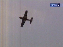 Pesawat Jatuh Saat Pertunjukan, 2 Tewas