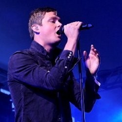 Strangeland, Konser Sederhana Keane yang Tetap Memukau