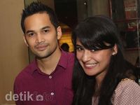 Shireen Sungkar & Teuku Wisnu Makin Mesra