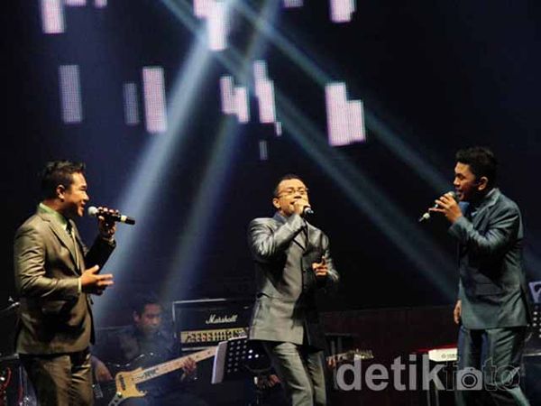 Konser Tribute to Dlloyd