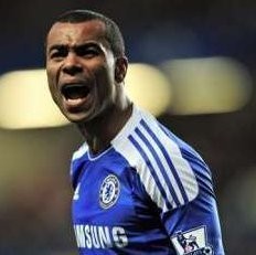 PSG Siap Dekati Ashley Cole?