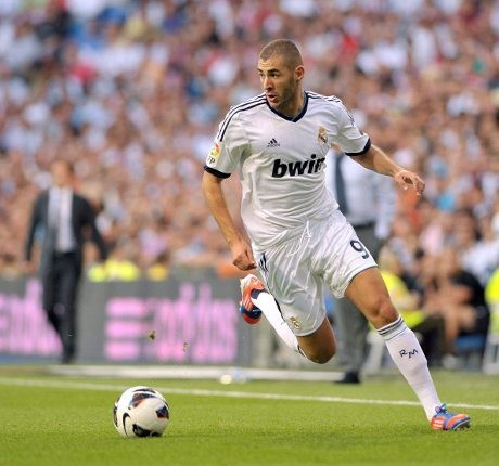 Benzema di Ambang Penampilan ke-100