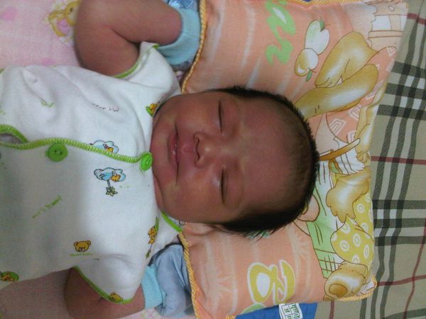 Fovea Rezfanee Putri Setyawan, 1 Bulan, Perempuan