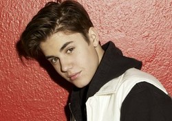 Justin Bieber Muntah Di Atas Panggung