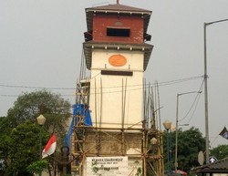 Jakarta Juga Punya Menara Pisa