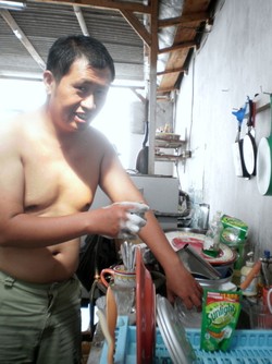 Suamiku dan Sunlight...Selalu Setia!!