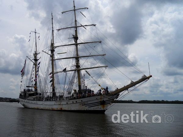 KRI Dewa Ruci Tiba di Tanah Air
