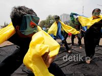 Aksi Teatrikal Tolak Komunisme