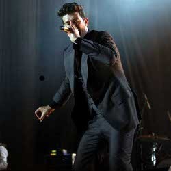 Penampilan Seksi Robin Thicke Tutup Java Soulnation 2012