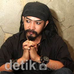 Ngotot Bantah Berzina, Limbad Minta Maaf ke Susi 