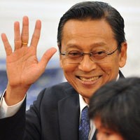 Boediono Pakai Prinsip Ada Gula Ada Semut Soal Masalah Perkotaan