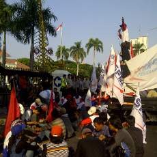 Buruh Ancam Lumpuhkan Kawasan Industri Pada 3 Oktober