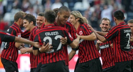 Eintracht Frankfurt Menang Lagi