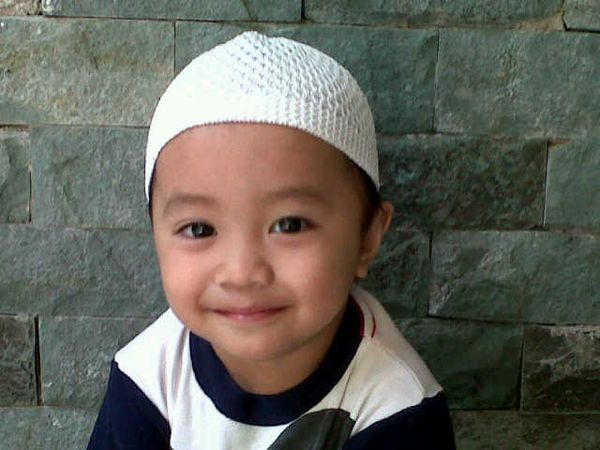 Emirsyah Ahmad, 2,5 Tahun, Lelaki
