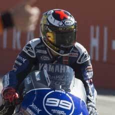 Pikirkan Titel, Lorenzo Main Aman di Aragon