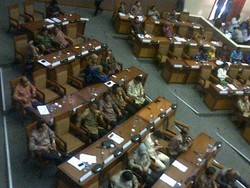 Rapat Paripurna DPR Jadi Fashion Show Batik