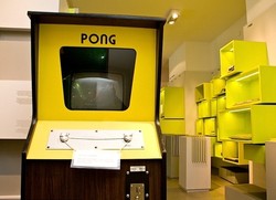 Puas Bermain di Museum Video Game, Berlin