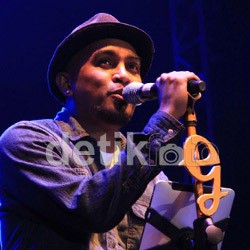 Glenn Fredly Rekam Ulang 11 Lagu di Studio Lokananta