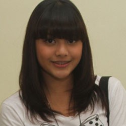 Aurel Lebih Suka Cowok Bule Campur Arab