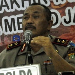 Nyanyi 3 Lagu, Kapolda Metro Jaya Disawer Rp 166 Juta!