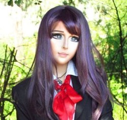 Aih... Cantiknya Wanita Berwajah Anime Ini