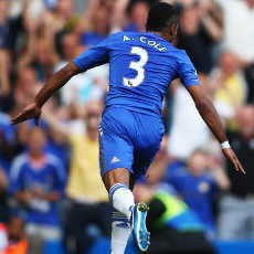 Ancelotti Beri Sinyal Ketertarikan pada Ashley Cole