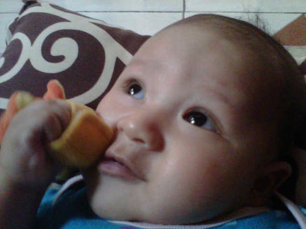 Fatih Alvaro Dzikiri, 7 Bulan, Lelaki
