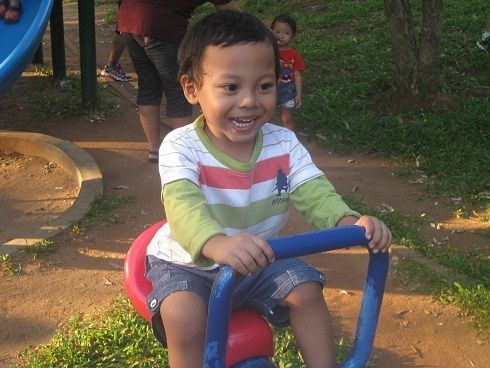 Agasthya Yukaf Abhivandya, 3,3 Tahun, Lelaki