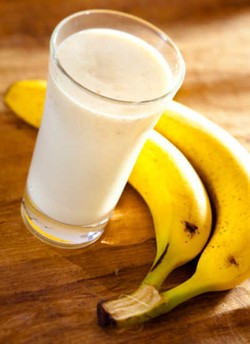 Pisang dan Susu Dapat Kembalikan Mood yang Menurun