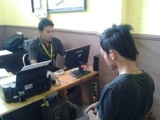 Ketahuan Curi Helm, Remaja di Garut Jadi Bulan-bulanan Massa 