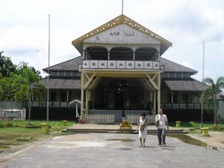 Keraton Kesultanan Melayu di Kalimantan Barat