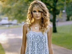Britney Spears dan Taylor Swift Masuk 3 Besar Artis Pendapatan Tertinggi Versi Forbes