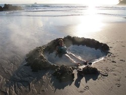 Ada Pantai Air Panas di Selandia Baru